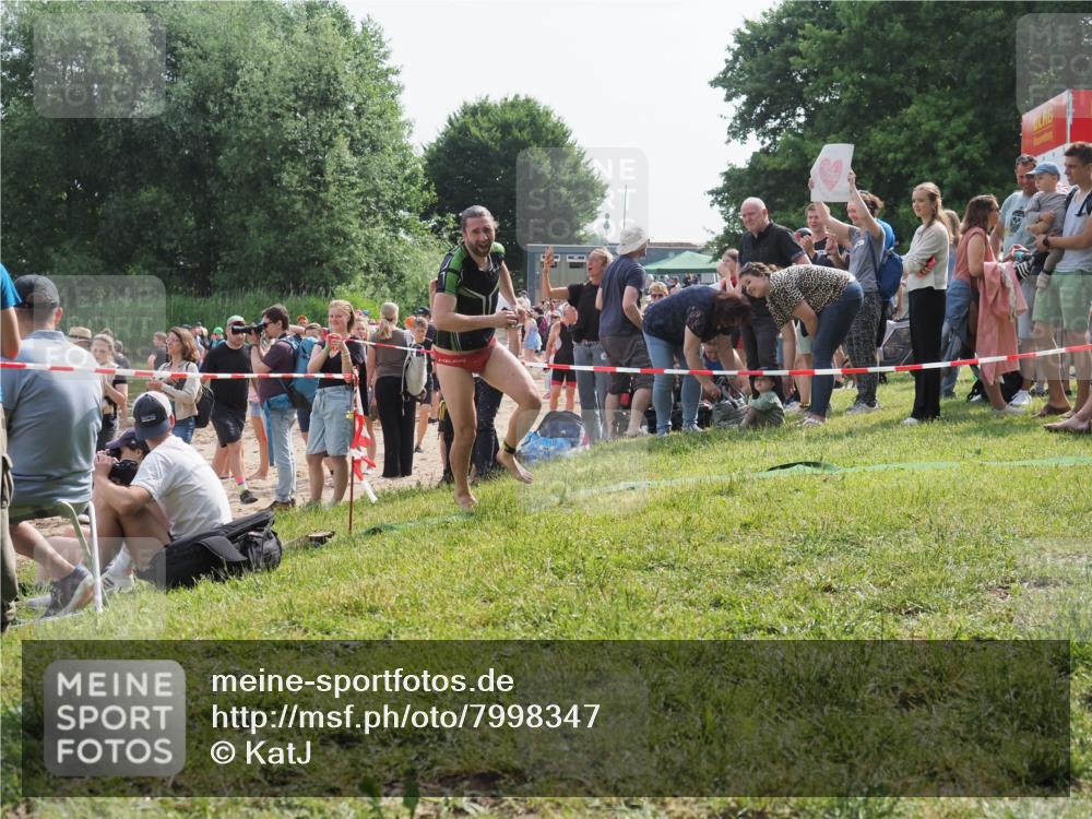 15.06.2025 - 27. Vierlanden-Triathlon KatJ http://msf.ph/oto/7998347 15.06.2025 09:56:07 Schwimmen 268, 277, 285, 308, 310, 312, 357 meine-sportfotos.de