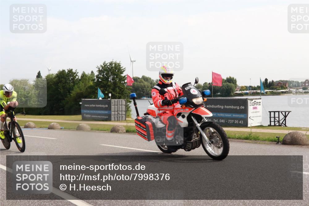 15.06.2025 - 27. Vierlanden-Triathlon H.Heesch http://msf.ph/oto/7998376 15.06.2025 09:48:48 Radfahren 49, 73, 94, 159, 247 meine-sportfotos.de