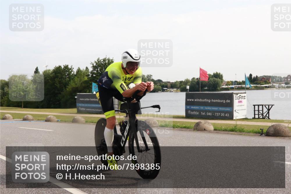 15.06.2025 - 27. Vierlanden-Triathlon H.Heesch http://msf.ph/oto/7998385 15.06.2025 09:48:48 Radfahren 49, 73, 94, 159, 247 meine-sportfotos.de
