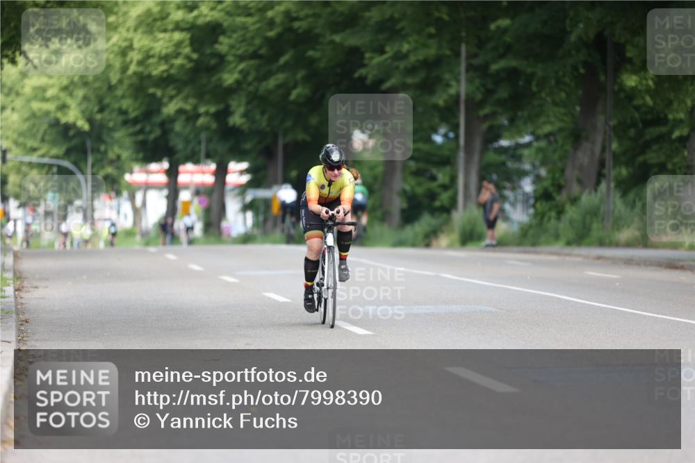 15.06.2025 - 7 Türme Triathlon Yannick Fuchs http://msf.ph/oto/7998390 15.06.2025 12:19:41 Radfahren 265 meine-sportfotos.de