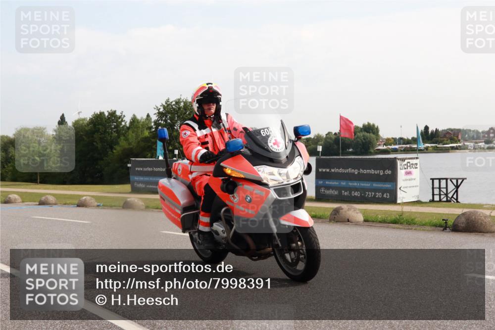 15.06.2025 - 27. Vierlanden-Triathlon H.Heesch http://msf.ph/oto/7998391 15.06.2025 09:48:51 Radfahren 73, 94 meine-sportfotos.de