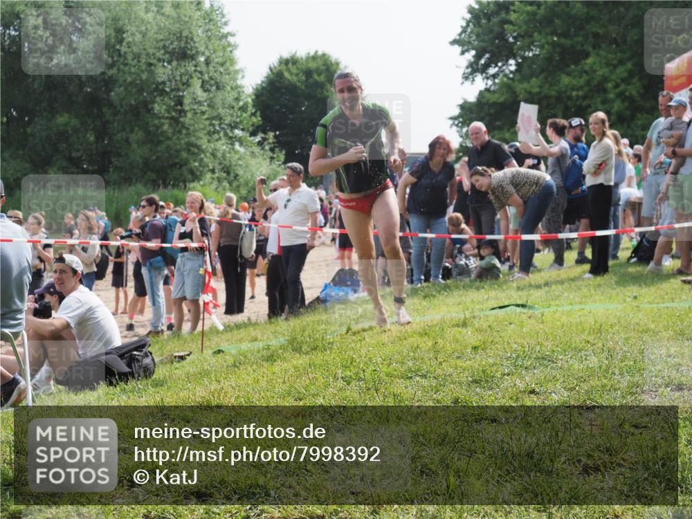 15.06.2025 - 27. Vierlanden-Triathlon KatJ http://msf.ph/oto/7998392 15.06.2025 09:56:08 Schwimmen 268, 277, 285, 310, 312, 349, 357 meine-sportfotos.de