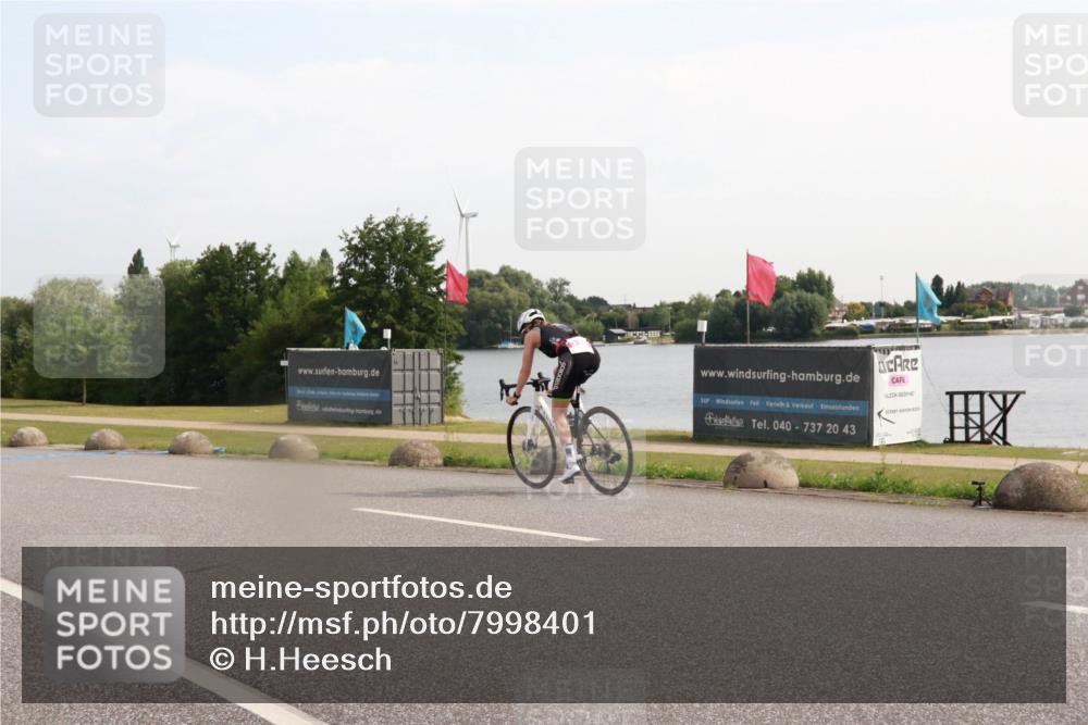 15.06.2025 - 27. Vierlanden-Triathlon H.Heesch http://msf.ph/oto/7998401 15.06.2025 09:49:13 Radfahren  meine-sportfotos.de