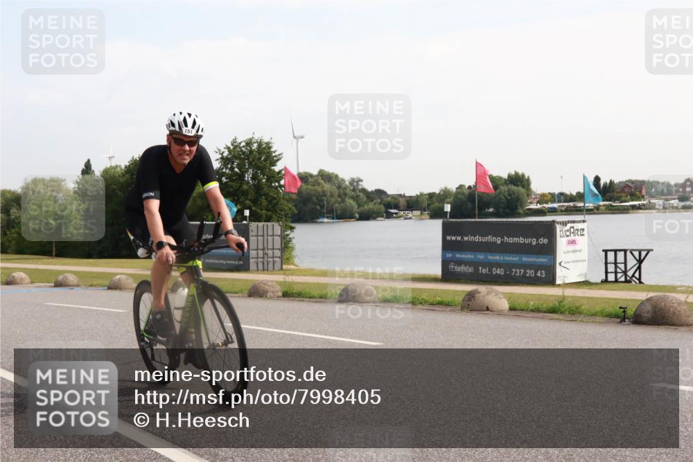 15.06.2025 - 27. Vierlanden-Triathlon H.Heesch http://msf.ph/oto/7998405 15.06.2025 09:49:18 Radfahren 151, 220, 221 meine-sportfotos.de