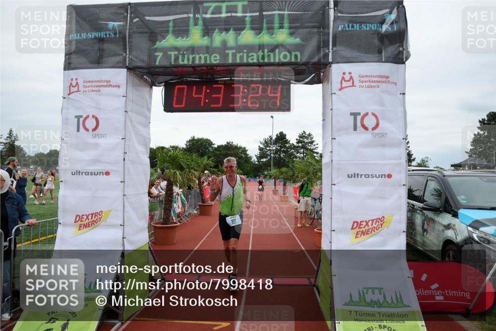 15.06.2025 - 7 Türme Triathlon Michael Strokosch http://msf.ph/oto/7998418 15.06.2025 14:33:24 Ziel 577 meine-sportfotos.de