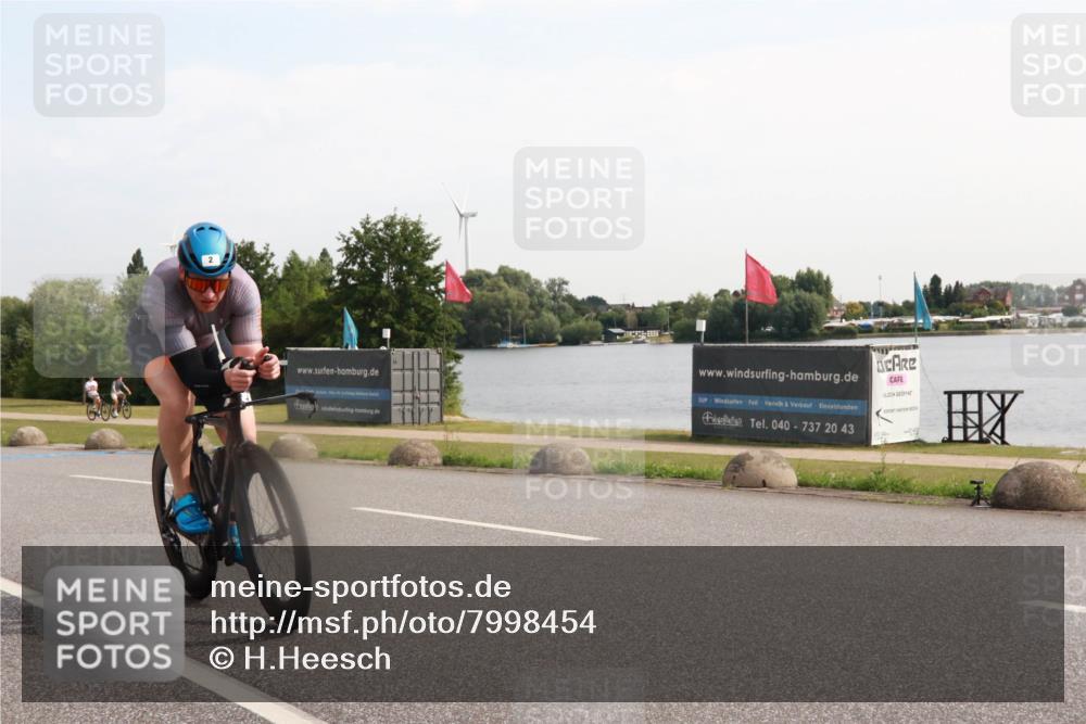 15.06.2025 - 27. Vierlanden-Triathlon H.Heesch http://msf.ph/oto/7998454 15.06.2025 09:49:50 Radfahren 2 meine-sportfotos.de