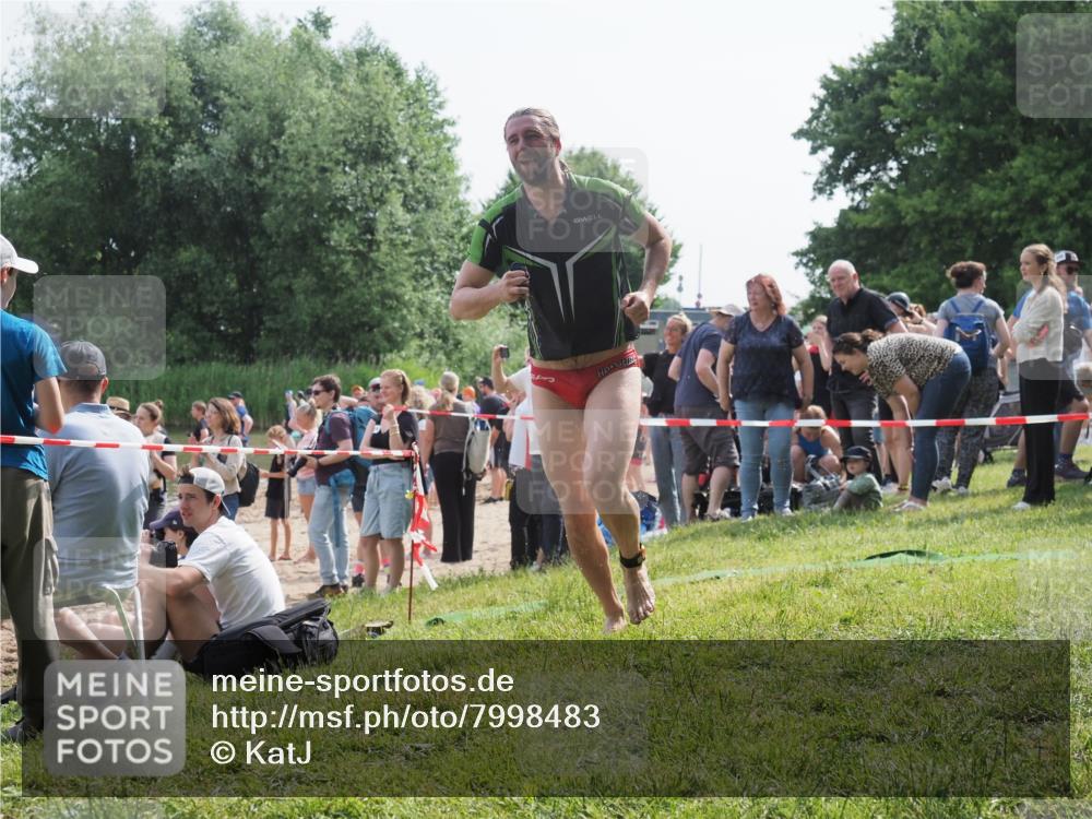 15.06.2025 - 27. Vierlanden-Triathlon KatJ http://msf.ph/oto/7998483 15.06.2025 09:56:08 Schwimmen 268, 277, 285, 310, 312, 349, 357 meine-sportfotos.de