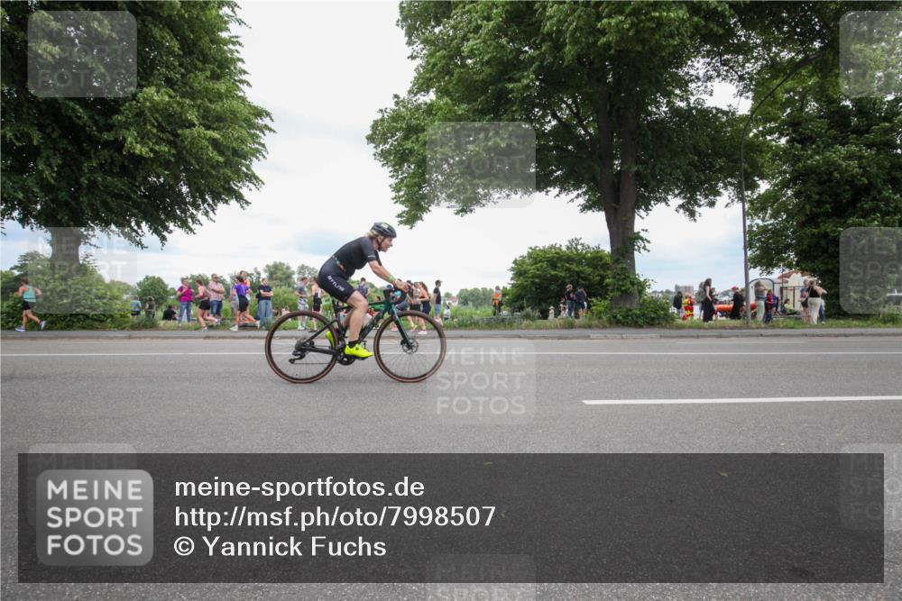 15.06.2025 - 7 Türme Triathlon Yannick Fuchs http://msf.ph/oto/7998507 15.06.2025 13:57:01 Radfahren 539, 588, 808, 835 meine-sportfotos.de