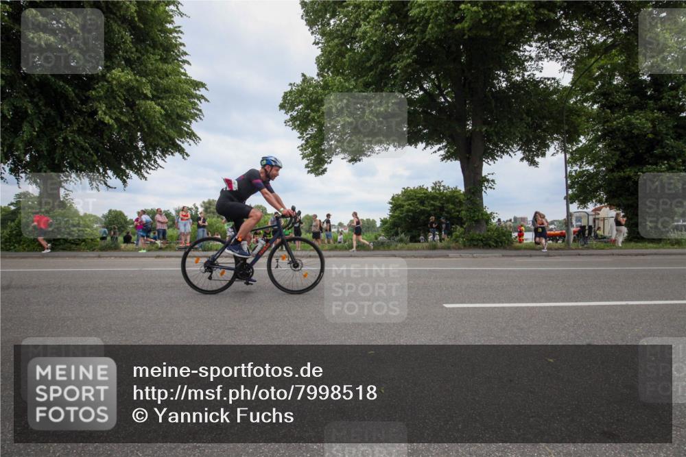 15.06.2025 - 7 Türme Triathlon Yannick Fuchs http://msf.ph/oto/7998518 15.06.2025 13:57:24 Radfahren 223, 484, 961, 1096 meine-sportfotos.de