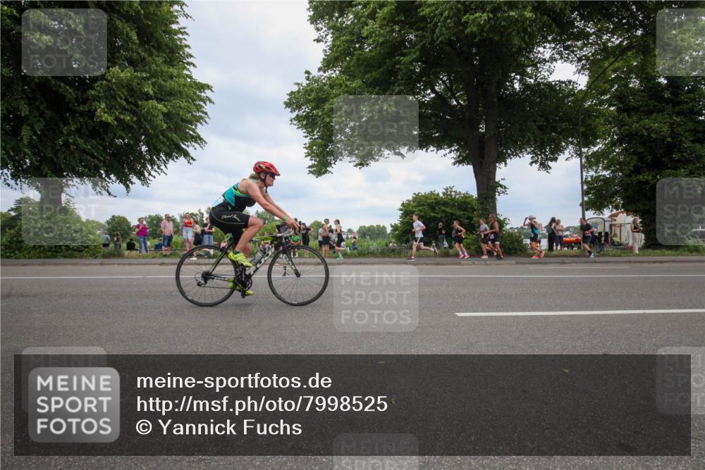 15.06.2025 - 7 Türme Triathlon Yannick Fuchs http://msf.ph/oto/7998525 15.06.2025 13:57:33 Radfahren 484, 1068 meine-sportfotos.de