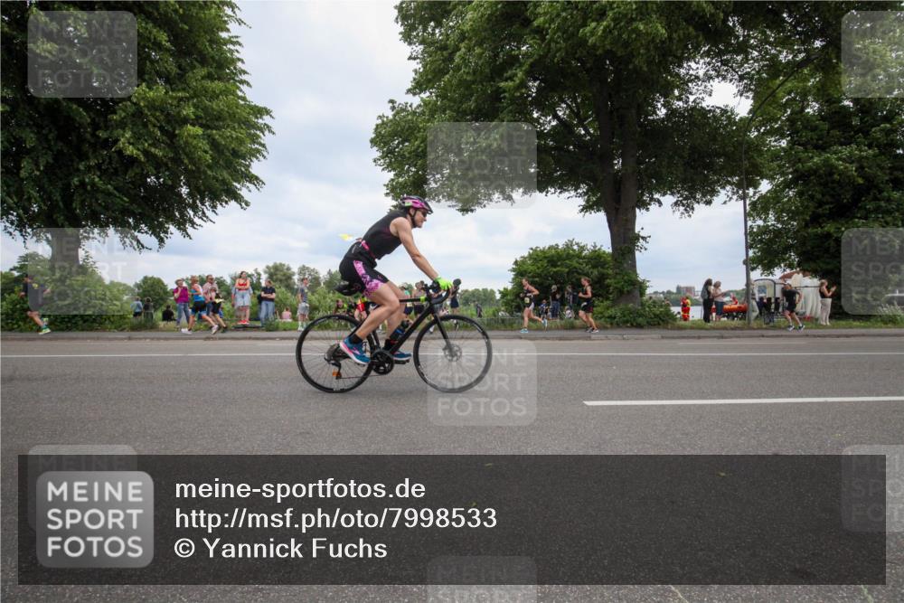 15.06.2025 - 7 Türme Triathlon Yannick Fuchs http://msf.ph/oto/7998533 15.06.2025 13:57:59 Radfahren 444, 491, 1061 meine-sportfotos.de