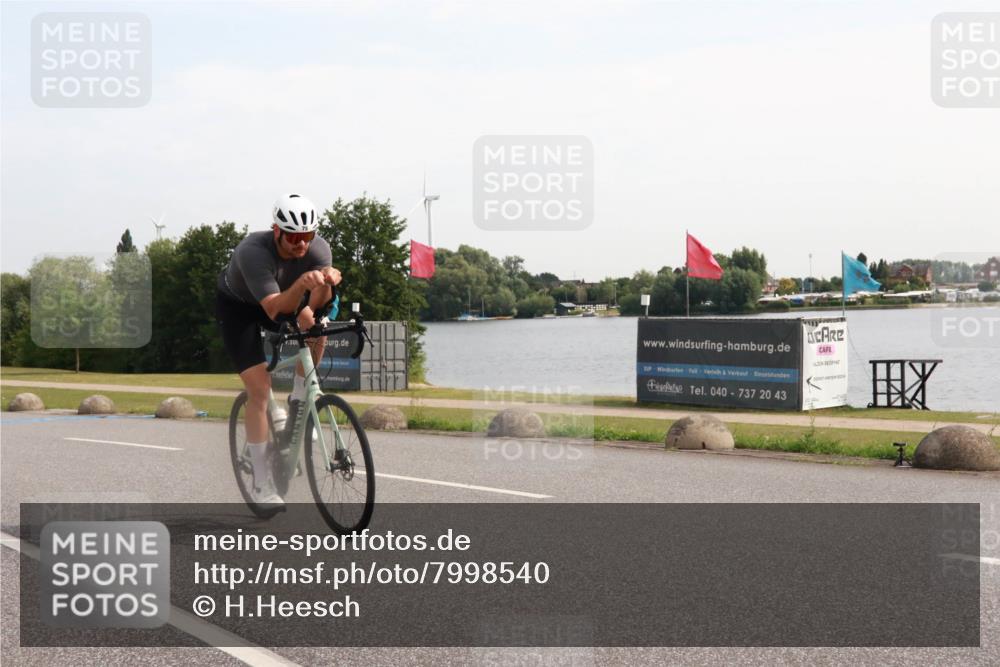 15.06.2025 - 27. Vierlanden-Triathlon H.Heesch http://msf.ph/oto/7998540 15.06.2025 09:51:13 Radfahren 75 meine-sportfotos.de