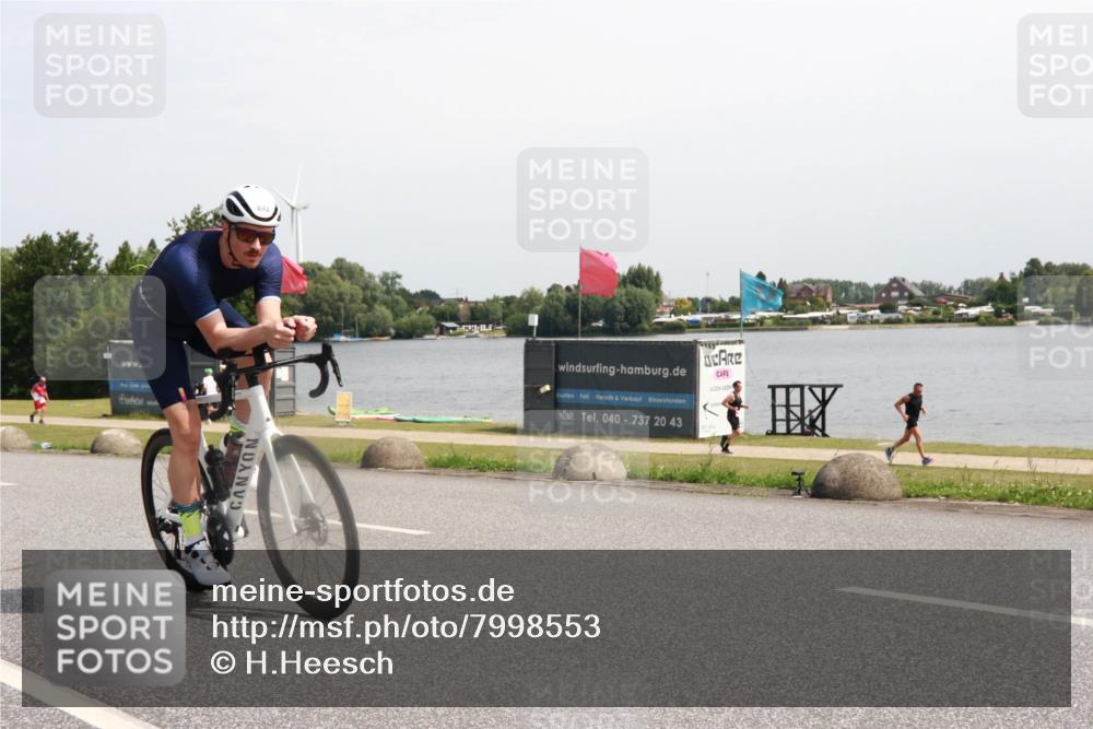 21.06.2025 - 27. Vierlanden-Triathlon H.Heesch http://msf.ph/oto/7998553 15.06.2025 11:36:58 Radfahren 123, 642 meine-sportfotos.de
