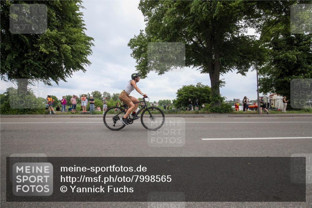 15.06.2025 - 7 Türme Triathlon Yannick Fuchs http://msf.ph/oto/7998565 15.06.2025 13:58:27 Radfahren 714, 965 meine-sportfotos.de