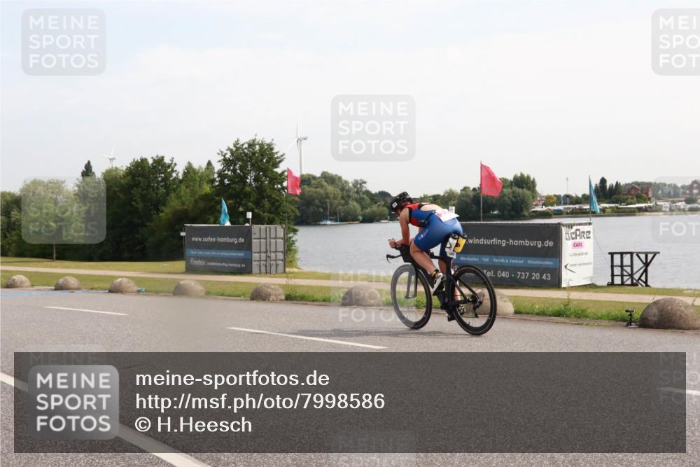 15.06.2025 - 27. Vierlanden-Triathlon H.Heesch http://msf.ph/oto/7998586 15.06.2025 09:52:16 Radfahren 226 meine-sportfotos.de