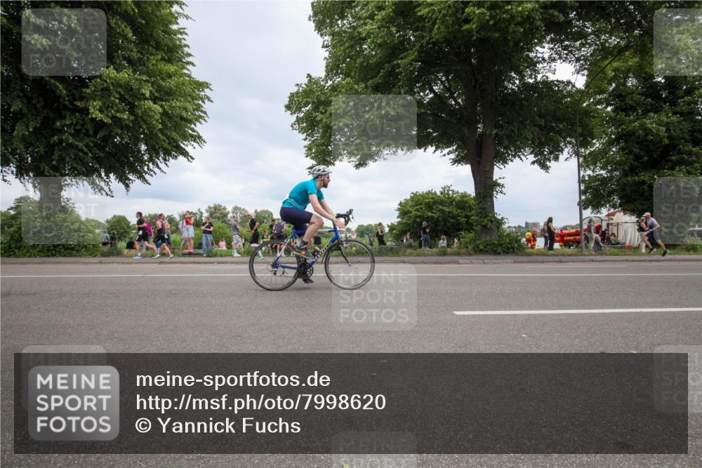 15.06.2025 - 7 Türme Triathlon Yannick Fuchs http://msf.ph/oto/7998620 15.06.2025 13:59:18 Radfahren 681, 830 meine-sportfotos.de