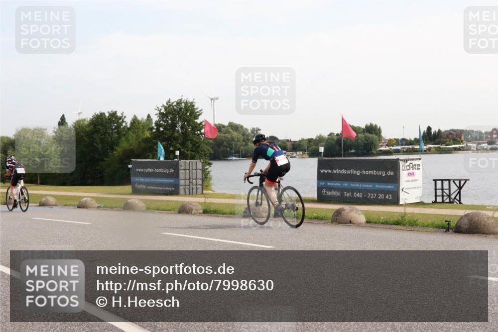 15.06.2025 - 27. Vierlanden-Triathlon H.Heesch http://msf.ph/oto/7998630 15.06.2025 09:52:23 Radfahren 51, 214, 223, 226, 231, 251 meine-sportfotos.de