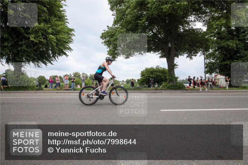 15.06.2025 - 7 Türme Triathlon Yannick Fuchs http://msf.ph/oto/7998644 15.06.2025 13:59:26 Radfahren 830 meine-sportfotos.de