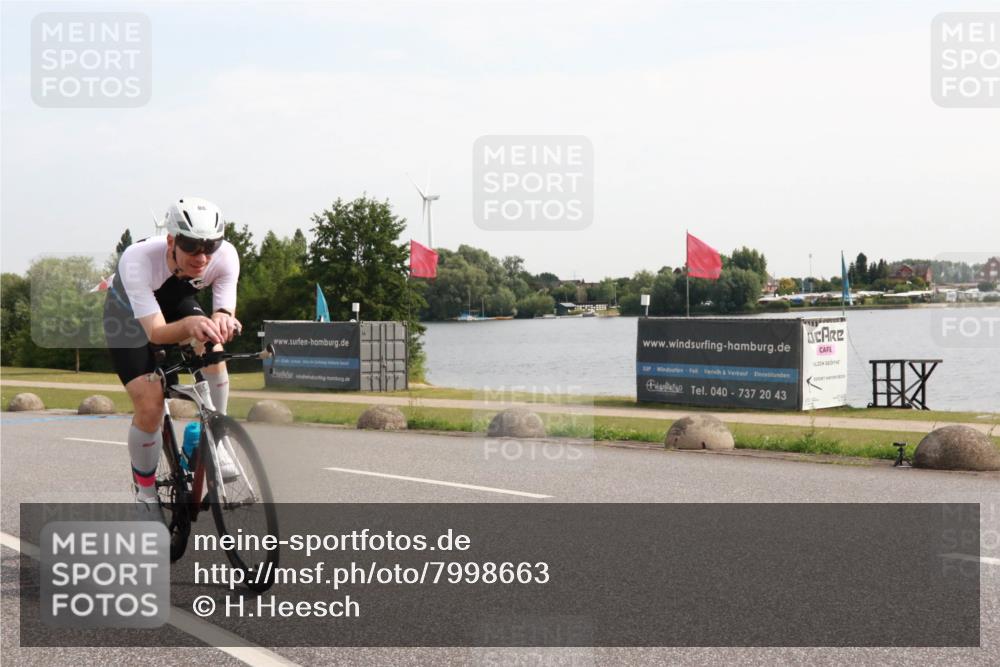 15.06.2025 - 27. Vierlanden-Triathlon H.Heesch http://msf.ph/oto/7998663 15.06.2025 09:53:00 Radfahren 88 meine-sportfotos.de