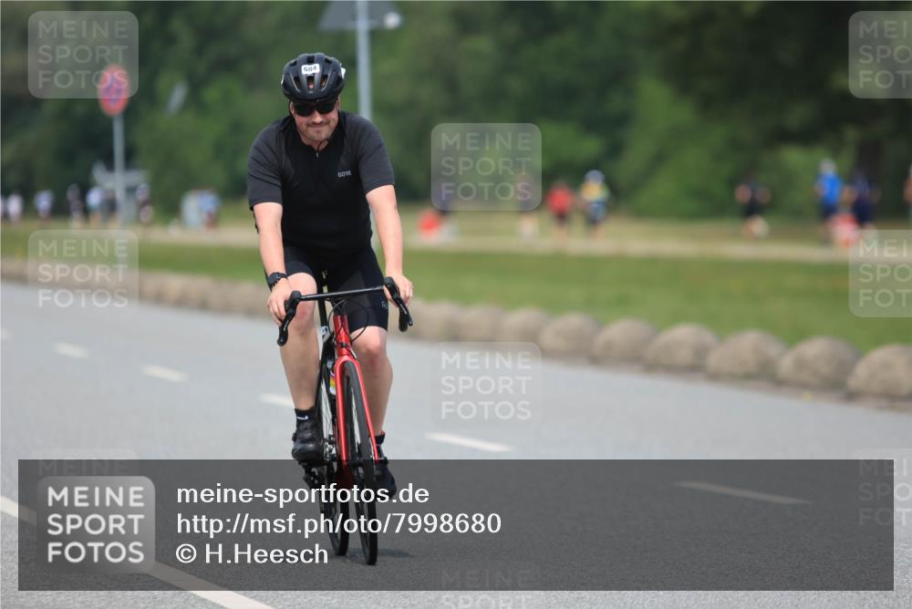 21.06.2025 - 27. Vierlanden-Triathlon H.Heesch http://msf.ph/oto/7998680 15.06.2025 12:29:22 Radfahren 684, 958 meine-sportfotos.de