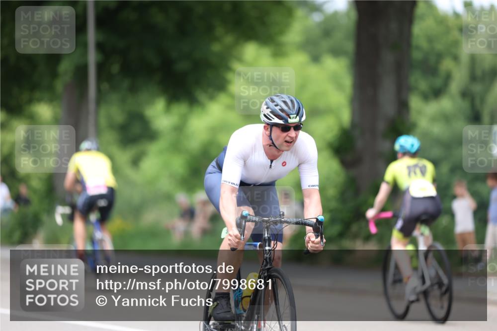 15.06.2025 - 7 Türme Triathlon Yannick Fuchs http://msf.ph/oto/7998681 15.06.2025 13:13:27 Radfahren 307, 352, 662, 668, 726, 771, 854 meine-sportfotos.de
