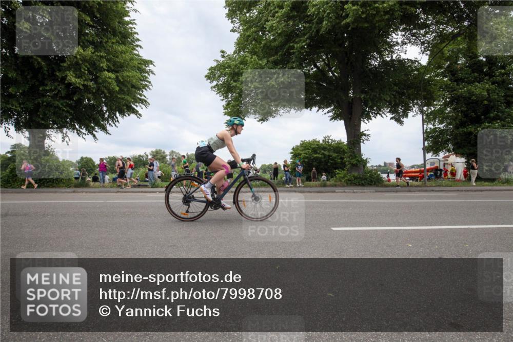 15.06.2025 - 7 Türme Triathlon Yannick Fuchs http://msf.ph/oto/7998708 15.06.2025 14:01:45 Radfahren 356 meine-sportfotos.de