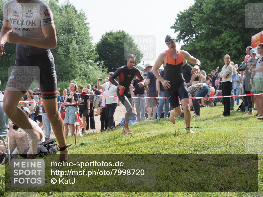15.06.2025 - 27. Vierlanden-Triathlon KatJ http://msf.ph/oto/7998720 15.06.2025 09:56:11 Schwimmen 268, 277, 285, 310, 312, 315, 349, 357 meine-sportfotos.de