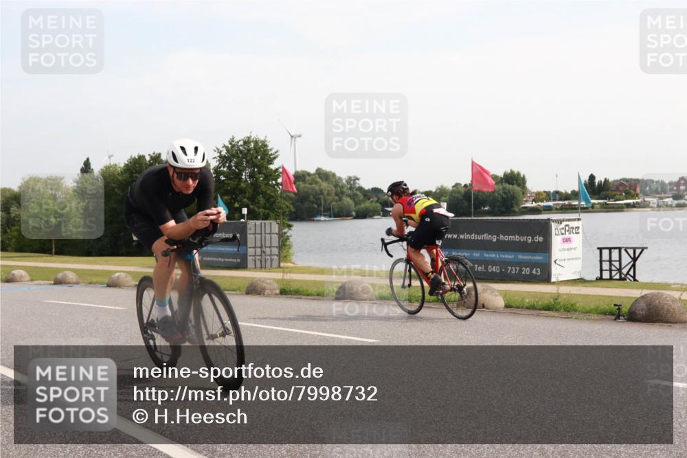 15.06.2025 - 27. Vierlanden-Triathlon H.Heesch http://msf.ph/oto/7998732 15.06.2025 09:54:27 Radfahren 30, 49, 73, 94, 122, 128, 248 meine-sportfotos.de