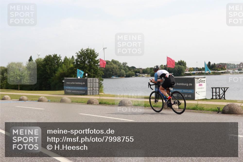 15.06.2025 - 27. Vierlanden-Triathlon H.Heesch http://msf.ph/oto/7998755 15.06.2025 09:55:10 Radfahren 219 meine-sportfotos.de
