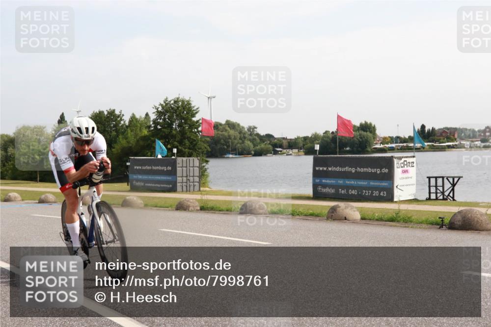 15.06.2025 - 27. Vierlanden-Triathlon H.Heesch http://msf.ph/oto/7998761 15.06.2025 09:55:15 Radfahren 104, 219, 224 meine-sportfotos.de