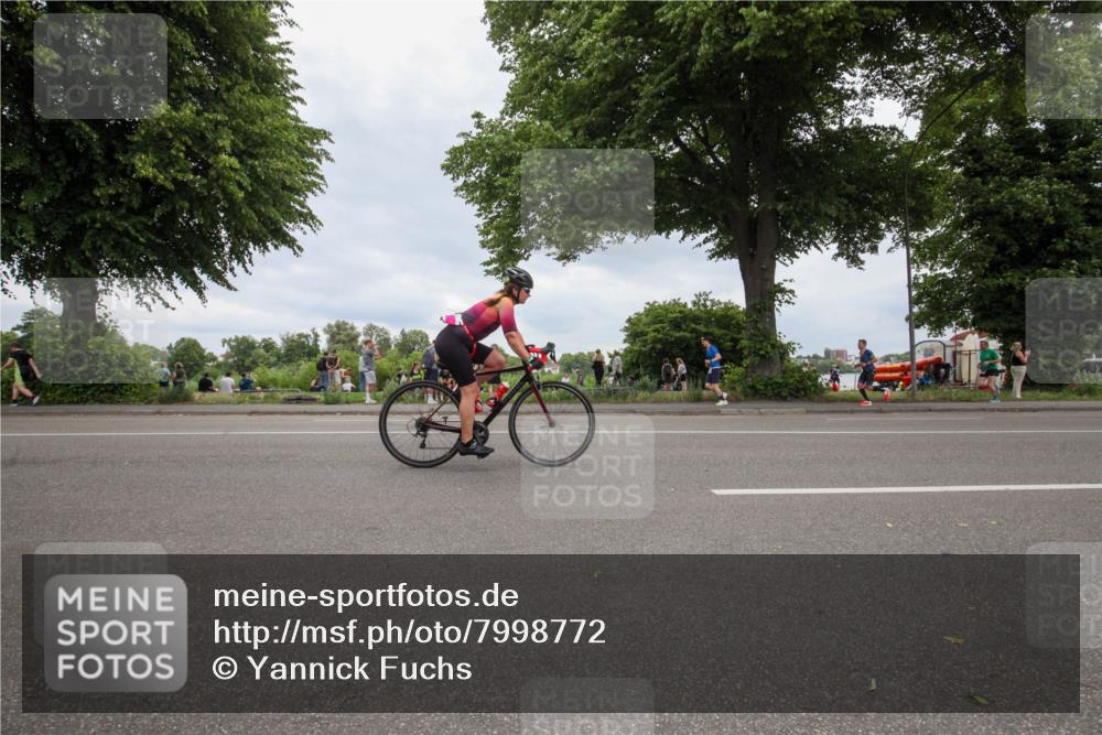 15.06.2025 - 7 Türme Triathlon Yannick Fuchs http://msf.ph/oto/7998772 15.06.2025 14:03:21 Radfahren 219 meine-sportfotos.de