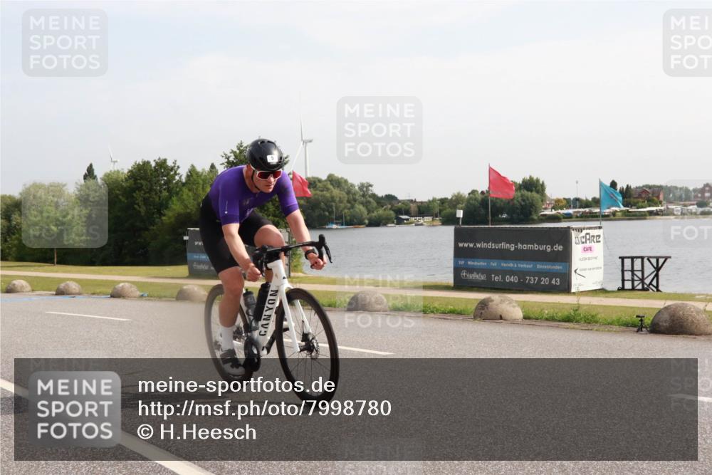15.06.2025 - 27. Vierlanden-Triathlon H.Heesch http://msf.ph/oto/7998780 15.06.2025 09:55:49 Radfahren 2, 5, 237 meine-sportfotos.de