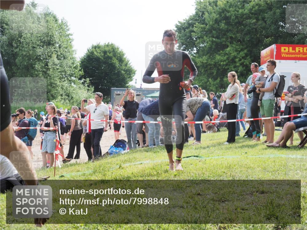 15.06.2025 - 27. Vierlanden-Triathlon KatJ http://msf.ph/oto/7998848 15.06.2025 09:56:13 Schwimmen 268, 277, 285, 314, 315, 349, 357 meine-sportfotos.de