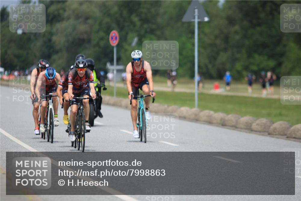 21.06.2025 - 27. Vierlanden-Triathlon H.Heesch http://msf.ph/oto/7998863 15.06.2025 12:29:40 Radfahren 937, 951, 989, 990, 991, 992, 993 meine-sportfotos.de