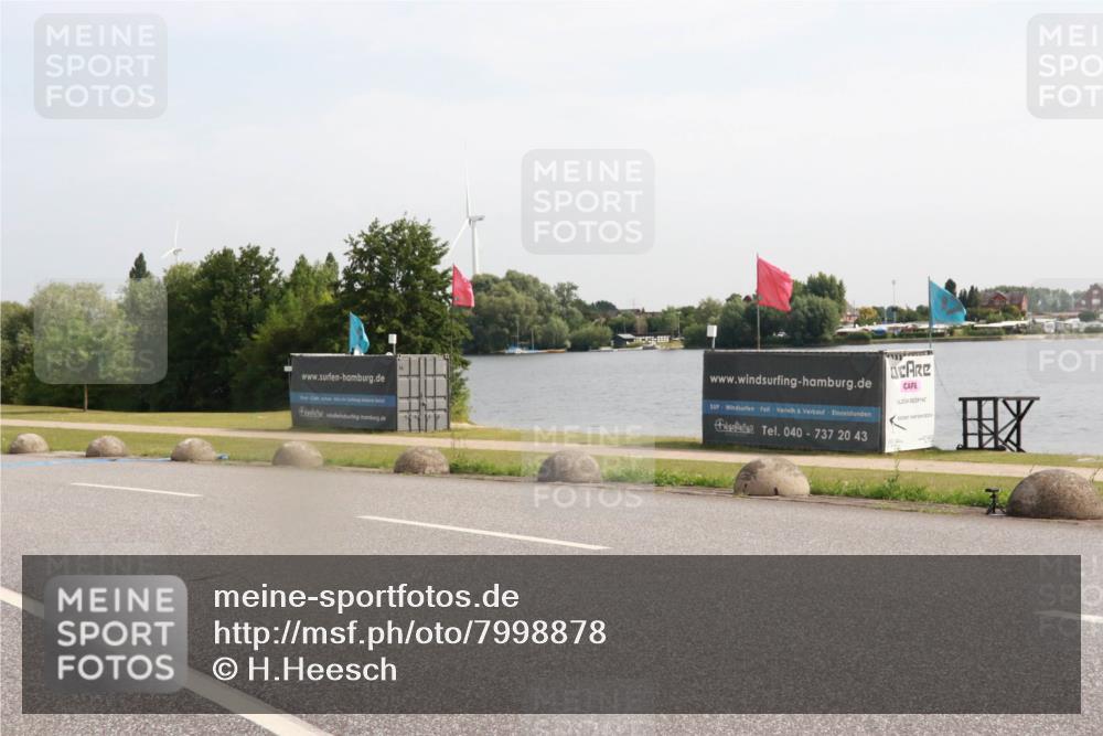 15.06.2025 - 27. Vierlanden-Triathlon H.Heesch http://msf.ph/oto/7998878 15.06.2025 09:58:16 Radfahren 204 meine-sportfotos.de