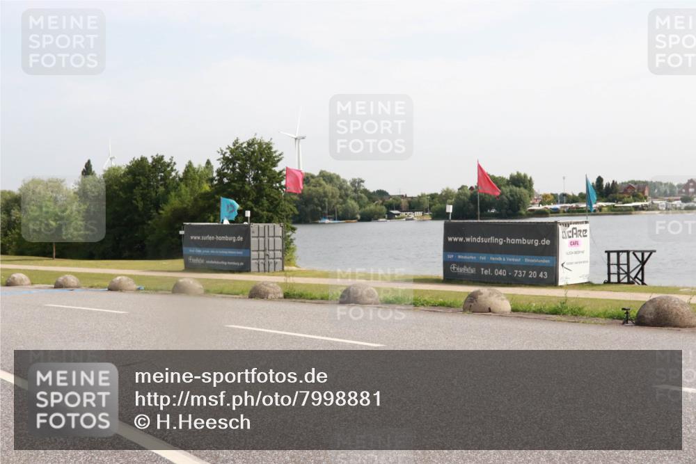 15.06.2025 - 27. Vierlanden-Triathlon H.Heesch http://msf.ph/oto/7998881 15.06.2025 09:58:18 Radfahren 204 meine-sportfotos.de