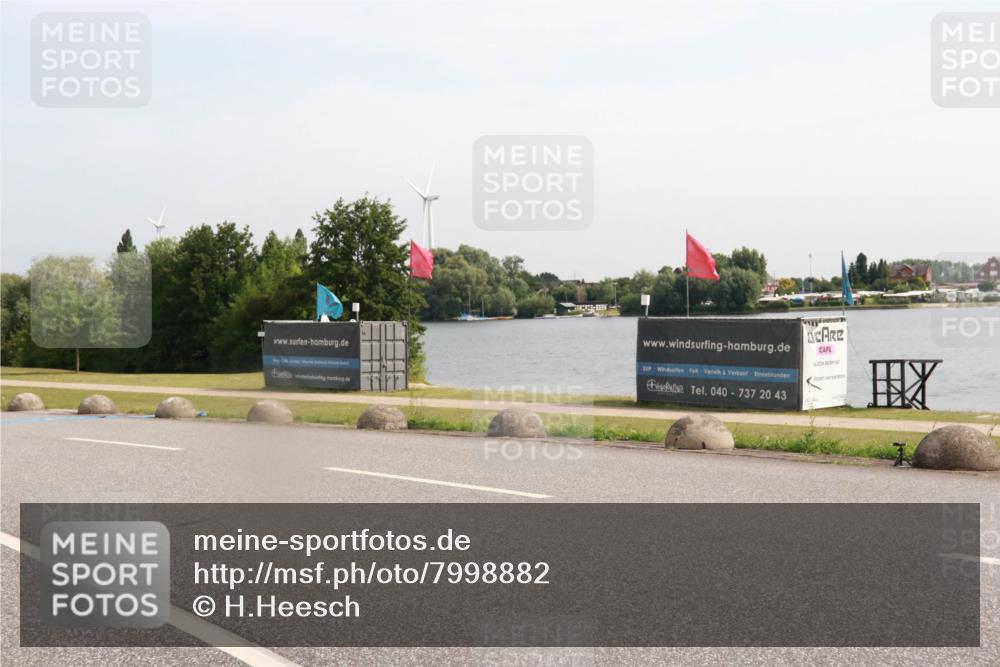 15.06.2025 - 27. Vierlanden-Triathlon H.Heesch http://msf.ph/oto/7998882 15.06.2025 09:58:20 Radfahren 204 meine-sportfotos.de