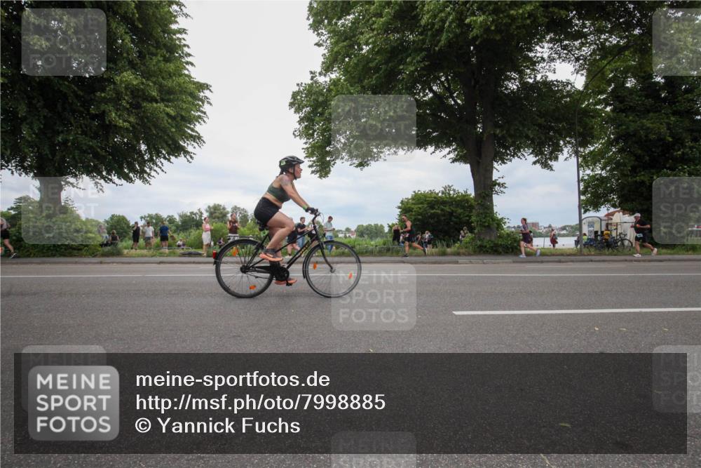 15.06.2025 - 7 Türme Triathlon Yannick Fuchs http://msf.ph/oto/7998885 15.06.2025 14:10:19 Radfahren  meine-sportfotos.de