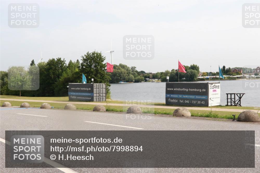 15.06.2025 - 27. Vierlanden-Triathlon H.Heesch http://msf.ph/oto/7998894 15.06.2025 09:58:31 Radfahren  meine-sportfotos.de