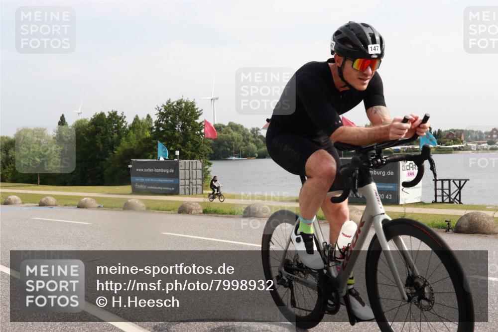 15.06.2025 - 27. Vierlanden-Triathlon H.Heesch http://msf.ph/oto/7998932 15.06.2025 09:59:03 Radfahren 147, 205 meine-sportfotos.de