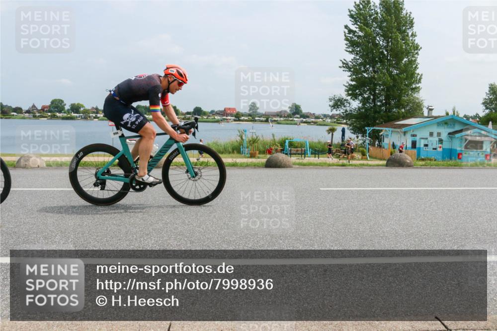 21.06.2025 - 27. Vierlanden-Triathlon H.Heesch http://msf.ph/oto/7998936 15.06.2025 12:31:43 Radfahren 785, 1000, 1001, 1002, 1003 meine-sportfotos.de