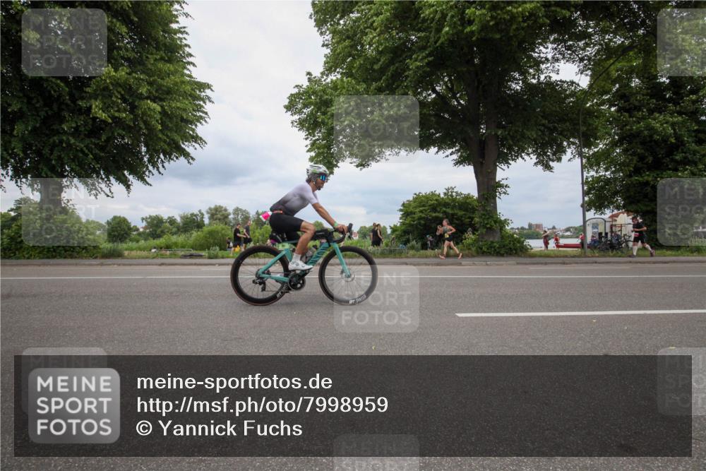 15.06.2025 - 7 Türme Triathlon Yannick Fuchs http://msf.ph/oto/7998959 15.06.2025 14:20:52 Radfahren  meine-sportfotos.de