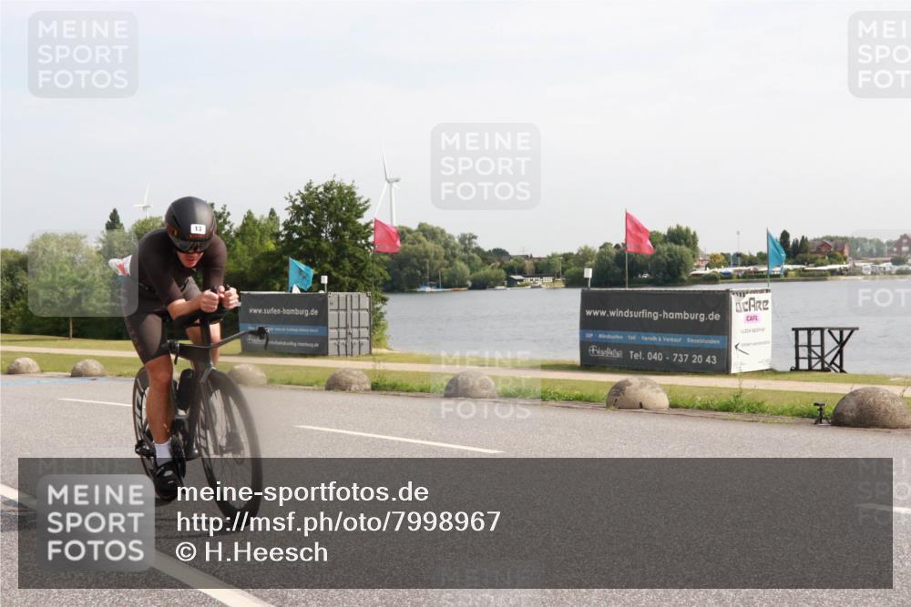 15.06.2025 - 27. Vierlanden-Triathlon H.Heesch http://msf.ph/oto/7998967 15.06.2025 10:01:18 Radfahren 13, 302 meine-sportfotos.de