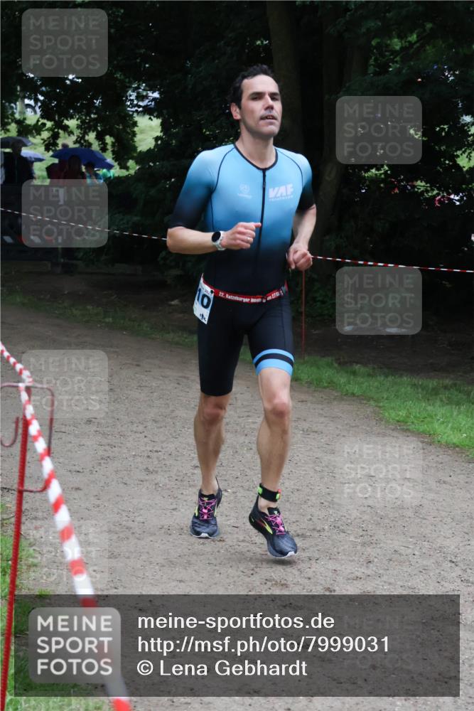 21.06.2025 - 27. Vierlanden-Triathlon Lena Gebhardt http://msf.ph/oto/7999031 15.06.2025 13:59:22 Laufen 10, 22, 27, 01 meine-sportfotos.de