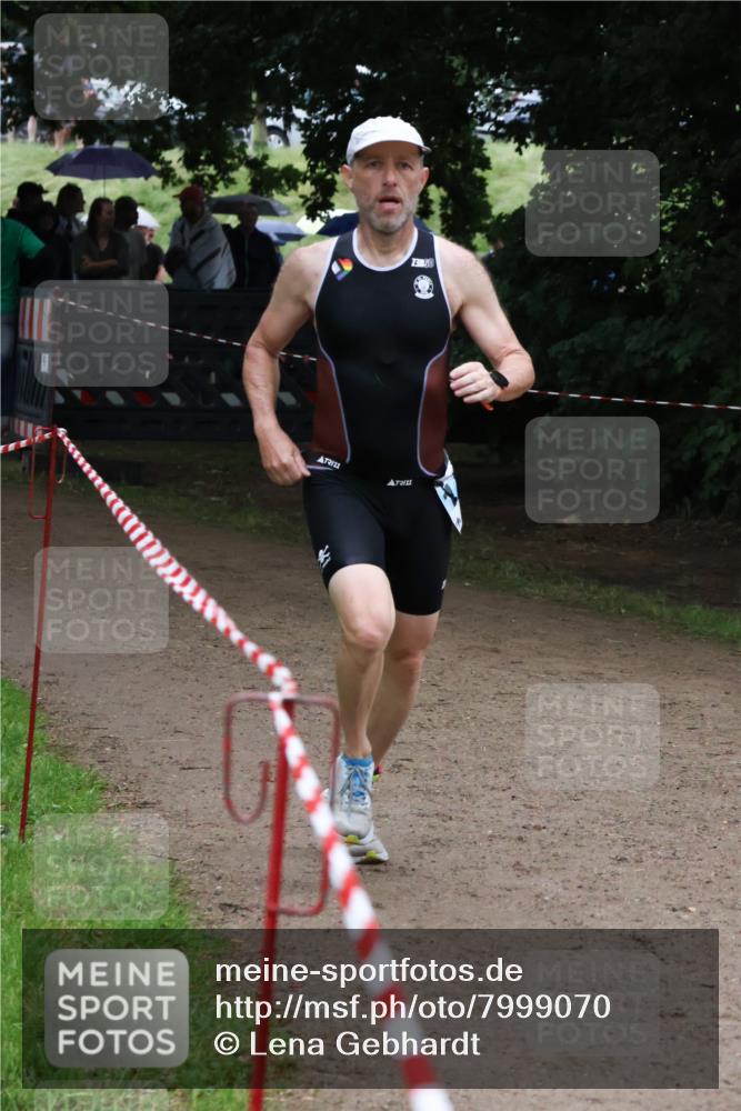 21.06.2025 - 27. Vierlanden-Triathlon Lena Gebhardt http://msf.ph/oto/7999070 15.06.2025 13:59:27 Laufen  meine-sportfotos.de