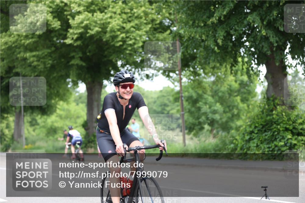 15.06.2025 - 7 Türme Triathlon Yannick Fuchs http://msf.ph/oto/7999079 15.06.2025 12:20:39 Radfahren 511, 537, 567 meine-sportfotos.de