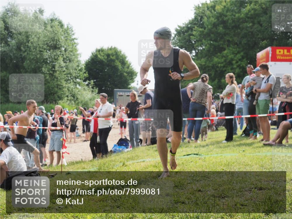 15.06.2025 - 27. Vierlanden-Triathlon KatJ http://msf.ph/oto/7999081 15.06.2025 09:56:18 Schwimmen 260, 277, 285, 314, 315, 323, 349, 357, 438 meine-sportfotos.de