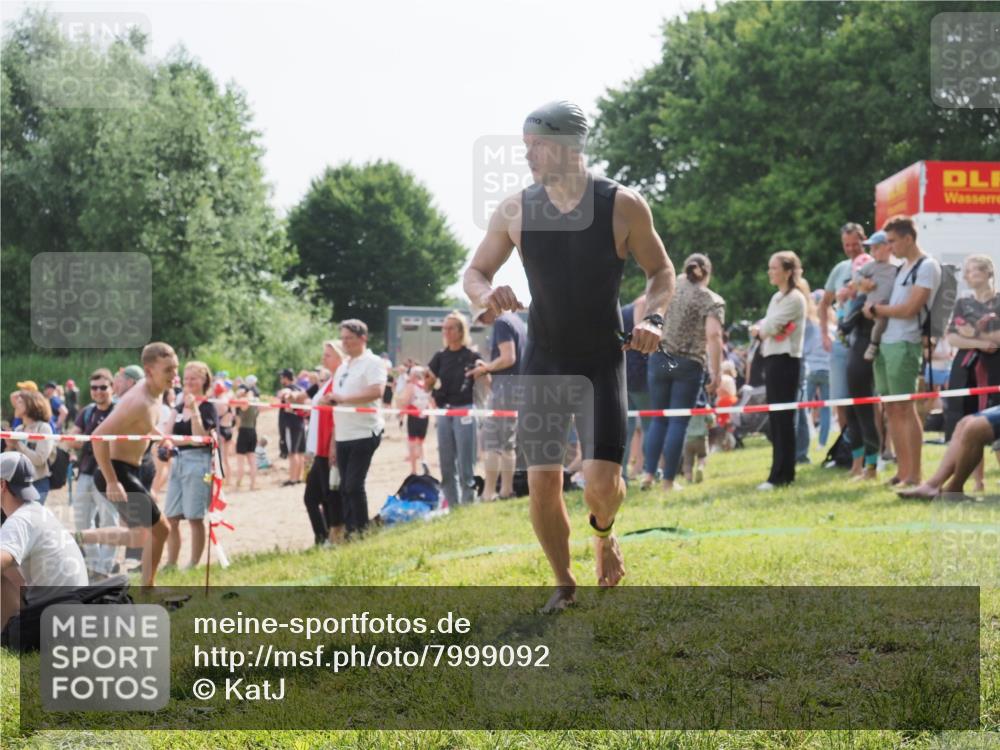 15.06.2025 - 27. Vierlanden-Triathlon KatJ http://msf.ph/oto/7999092 15.06.2025 09:56:19 Schwimmen 260, 277, 285, 314, 315, 323, 349, 357, 438 meine-sportfotos.de