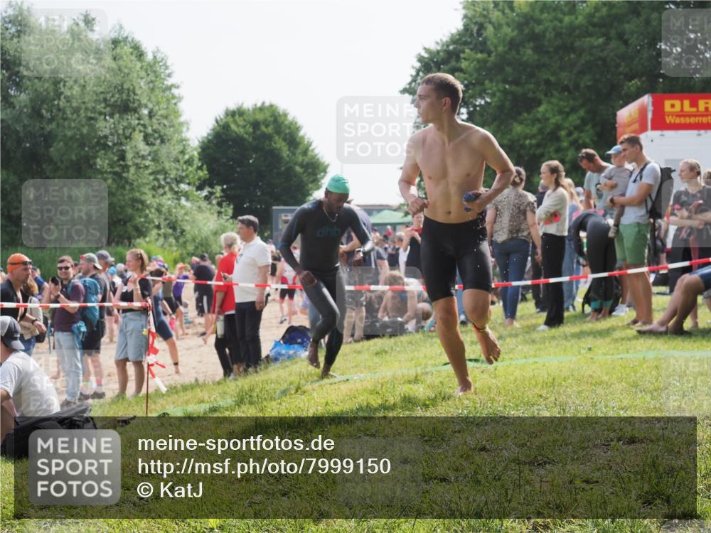 15.06.2025 - 27. Vierlanden-Triathlon KatJ http://msf.ph/oto/7999150 15.06.2025 09:56:21 Schwimmen 260, 277, 314, 315, 323, 349, 438 meine-sportfotos.de