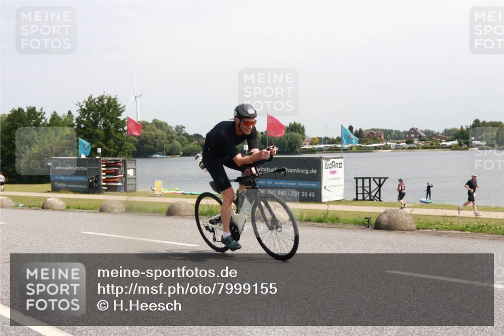 21.06.2025 - 27. Vierlanden-Triathlon H.Heesch http://msf.ph/oto/7999155 15.06.2025 11:38:46 Radfahren 636, 668, 793, 837 meine-sportfotos.de
